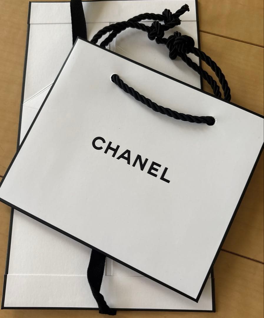 CHANEL ルージュ アリュール ヴェルヴェット ルージュヌワール 387