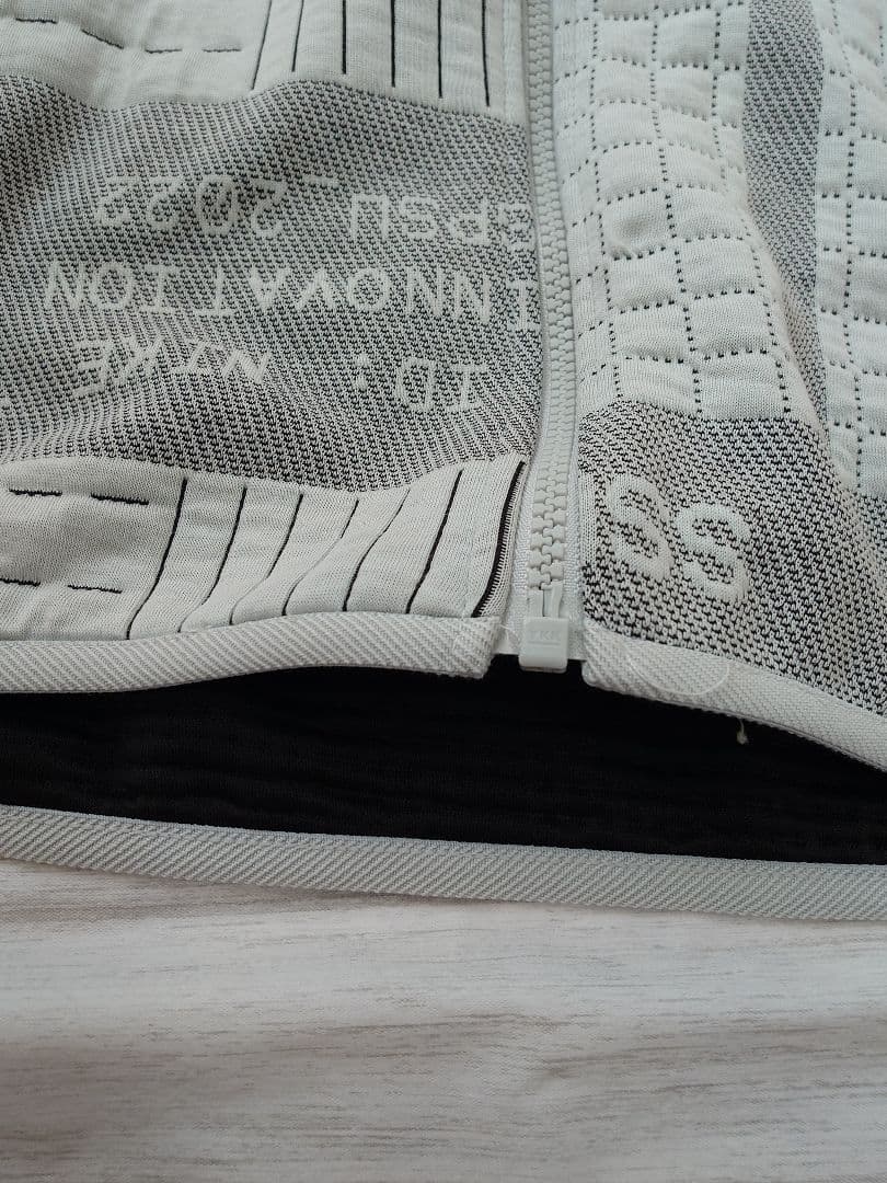 Nike Tech Pack 未使用 ジップアップパーカー S モスグレー