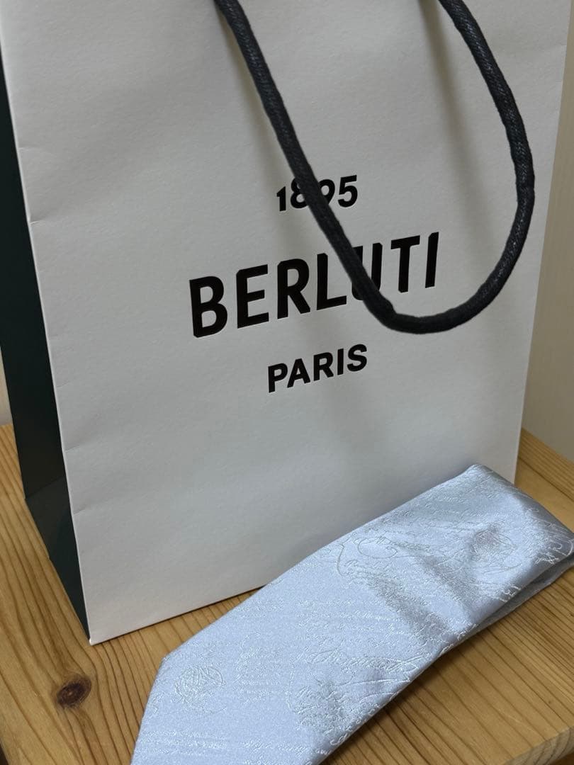 最終値下げ 美品 BERLUTI ベルルッティ スクリットタイ ネクタイ