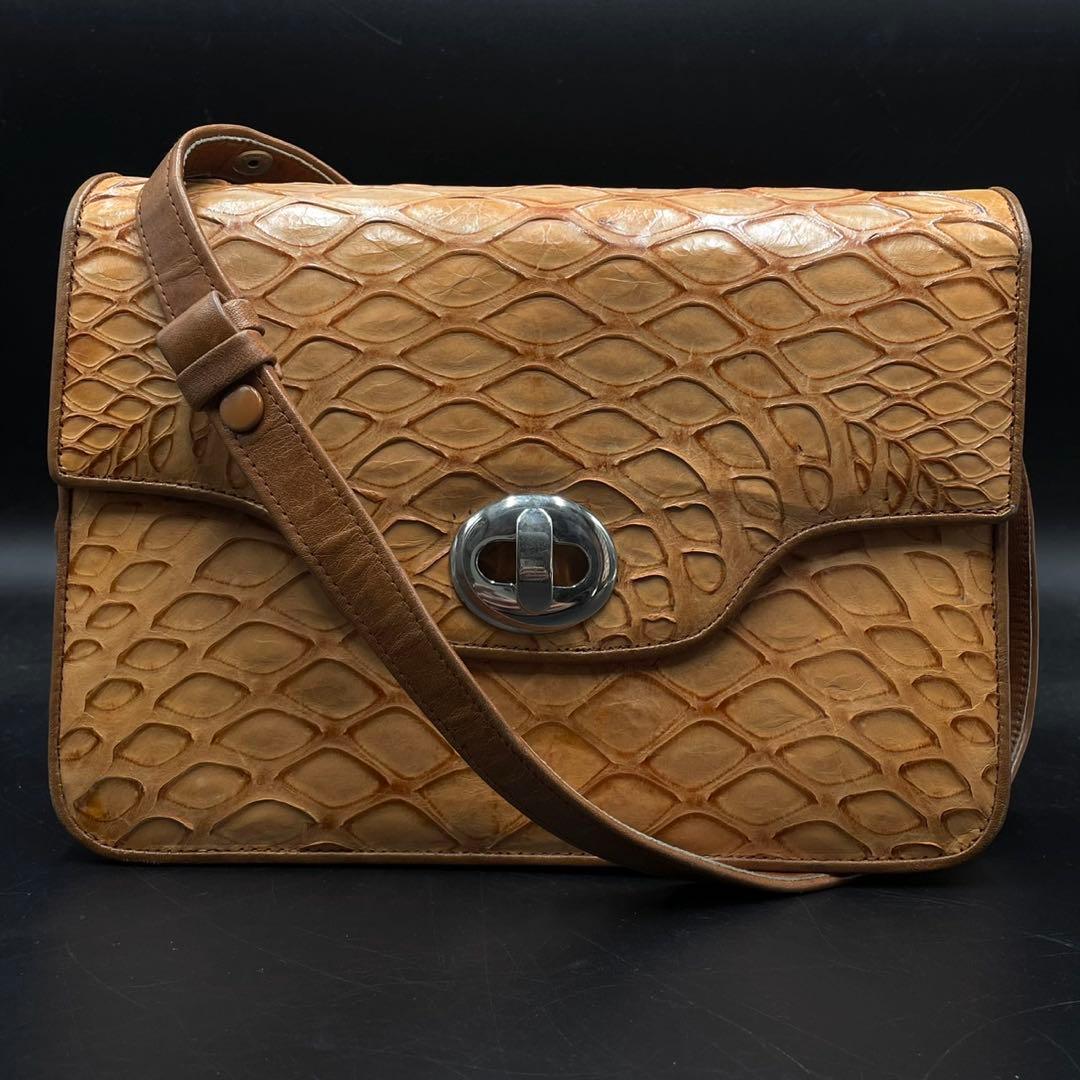 センザンコウ 穿山甲 ショルダーバッグ ターンロック ブラウン