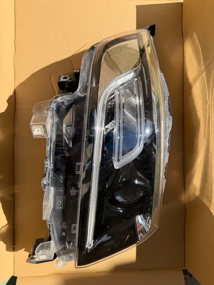 スペーシア　カスタム　MK53S 右ヘッドライト