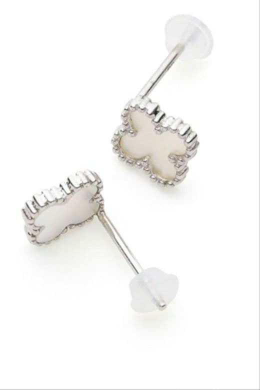 最終値下げ　新品　クローバー　　k18 k18wg ホワイトゴールド　白蝶貝