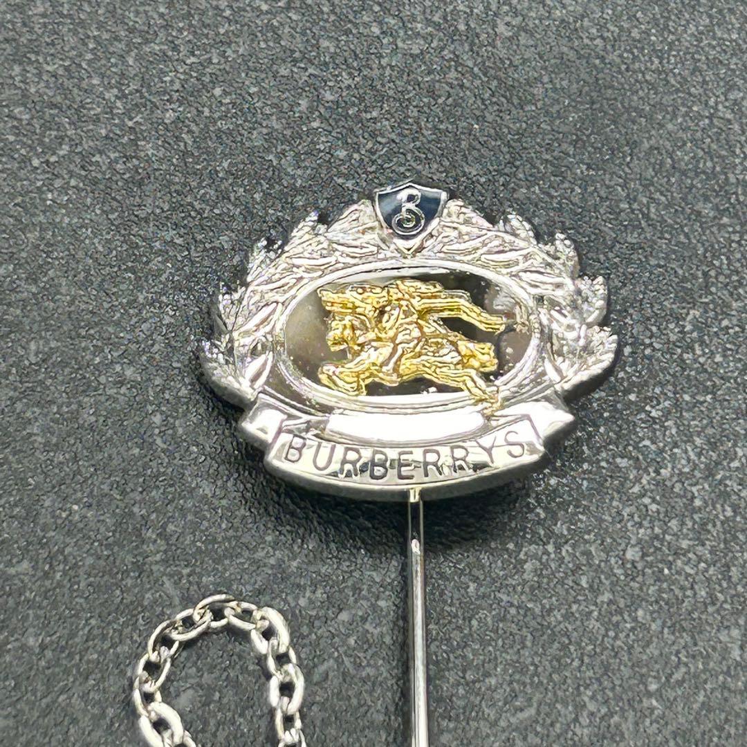 極美品　バーバリー　シルバーにゴールドホースロゴ　ラペルピン　ピンブローチ