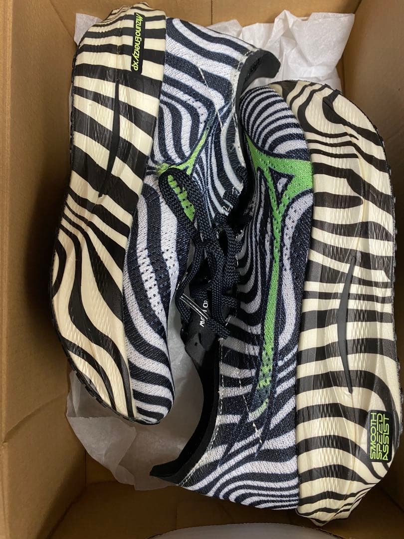 ミズノ　ウェーブリベリオンプロ3 限定色　サイズ23.5cm