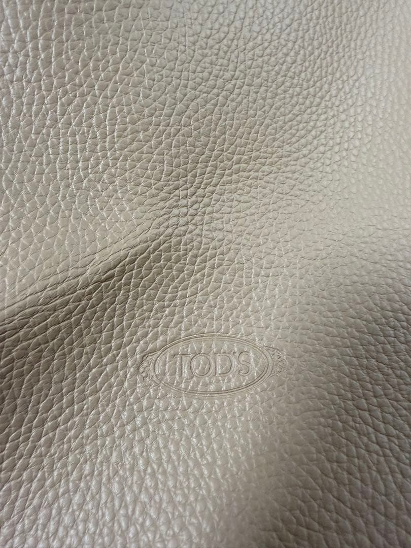 【TOD’Sのレザートート】