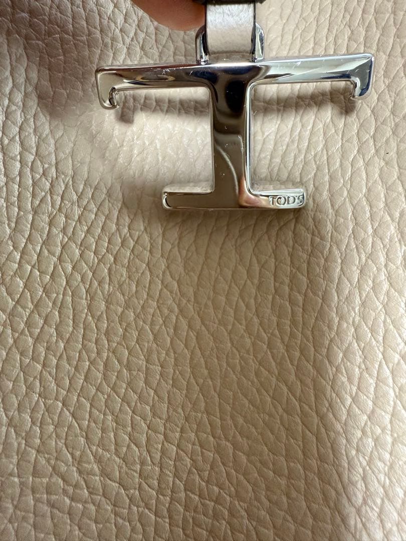 【TOD’Sのレザートート】