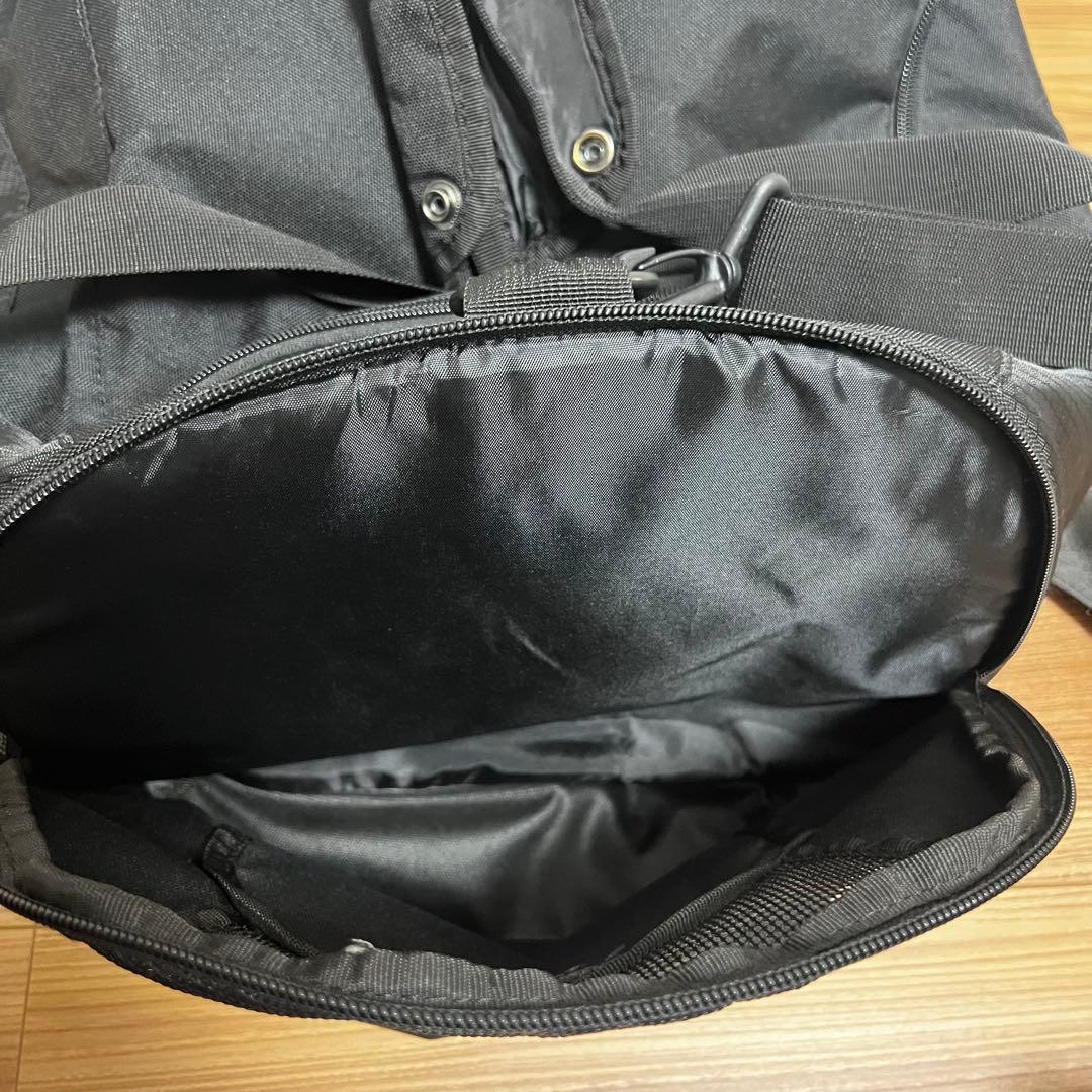 Oakley ブラック ボストンバッグ