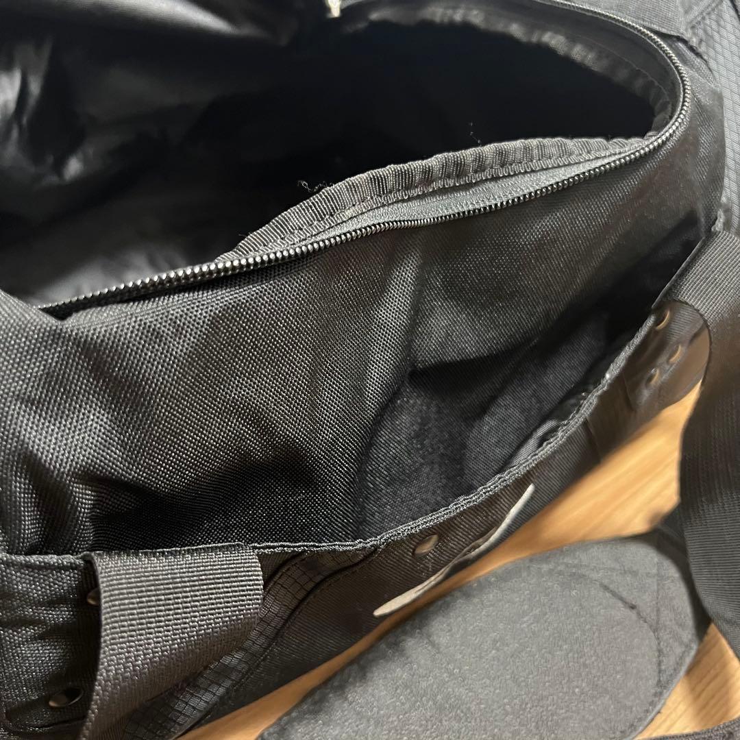 Oakley ブラック ボストンバッグ