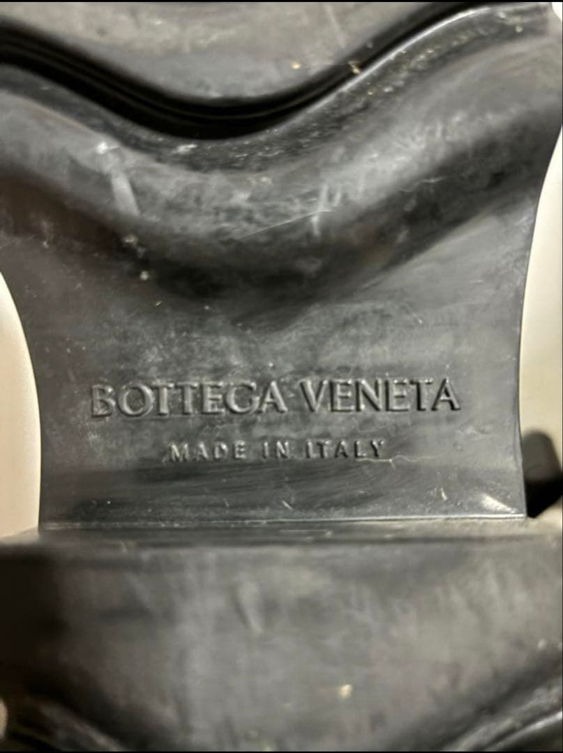 Bottega veneta stride ボッテガヴェネタ