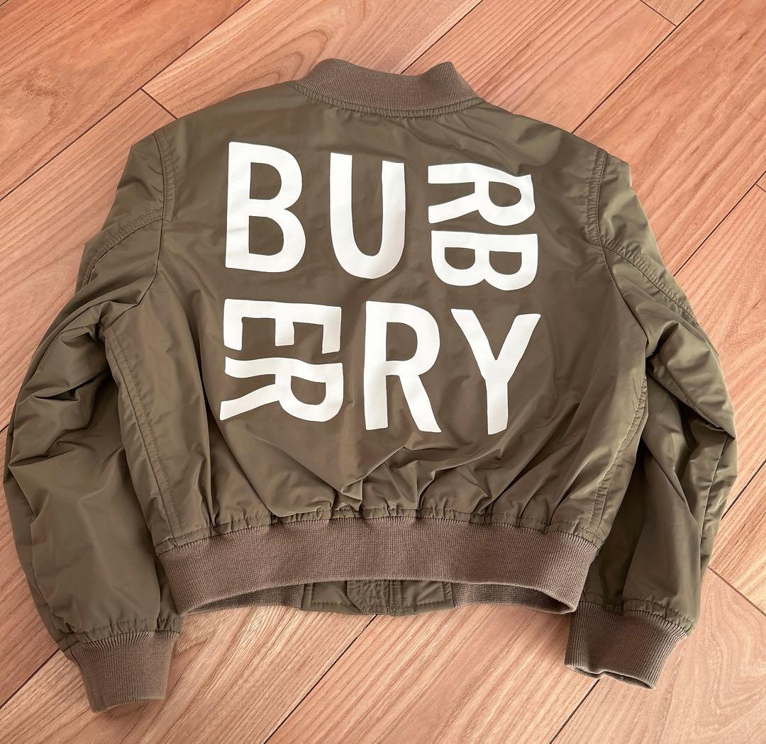 ゆ*り様 美品 BURBERRY 8Y 135サイズ ロゴ ブルゾン ジャケット