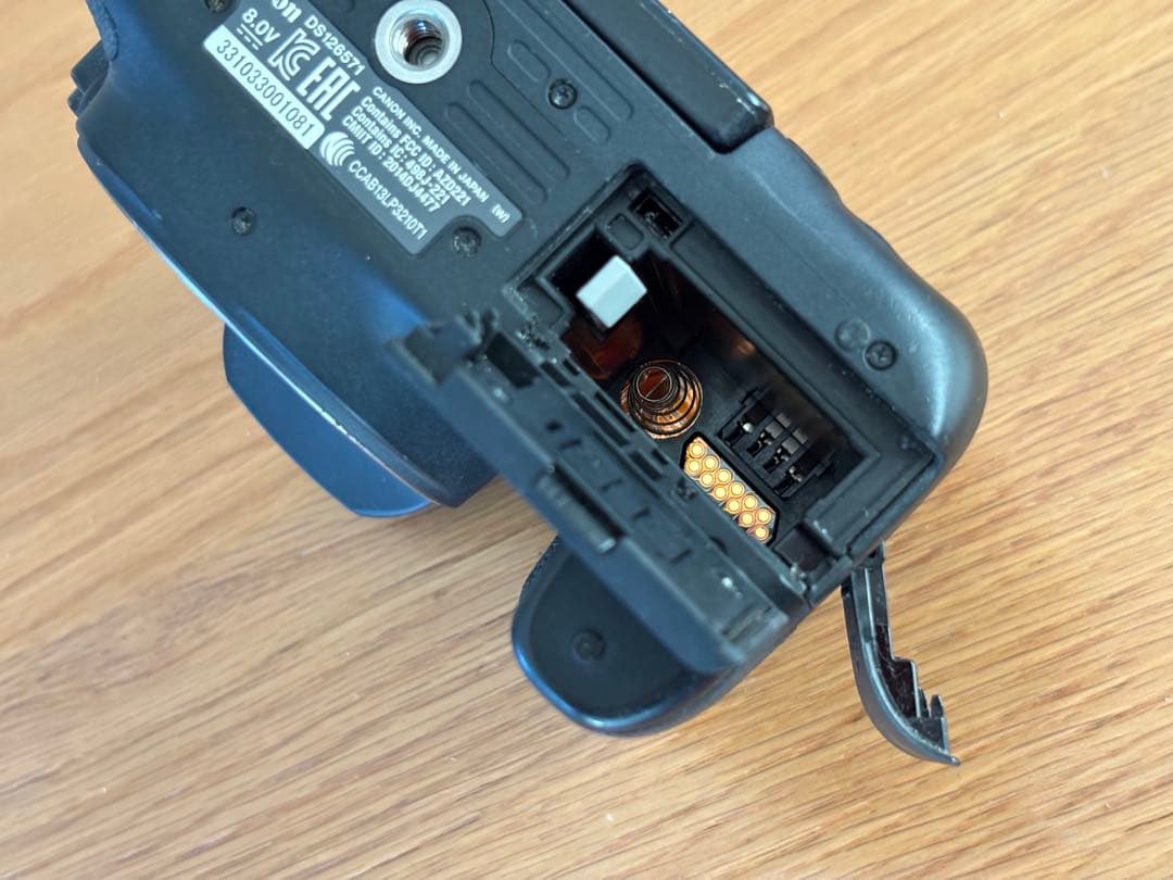 Canon EOS Kiss X18i カメラ　ボディ本体【ジャンク品扱い】