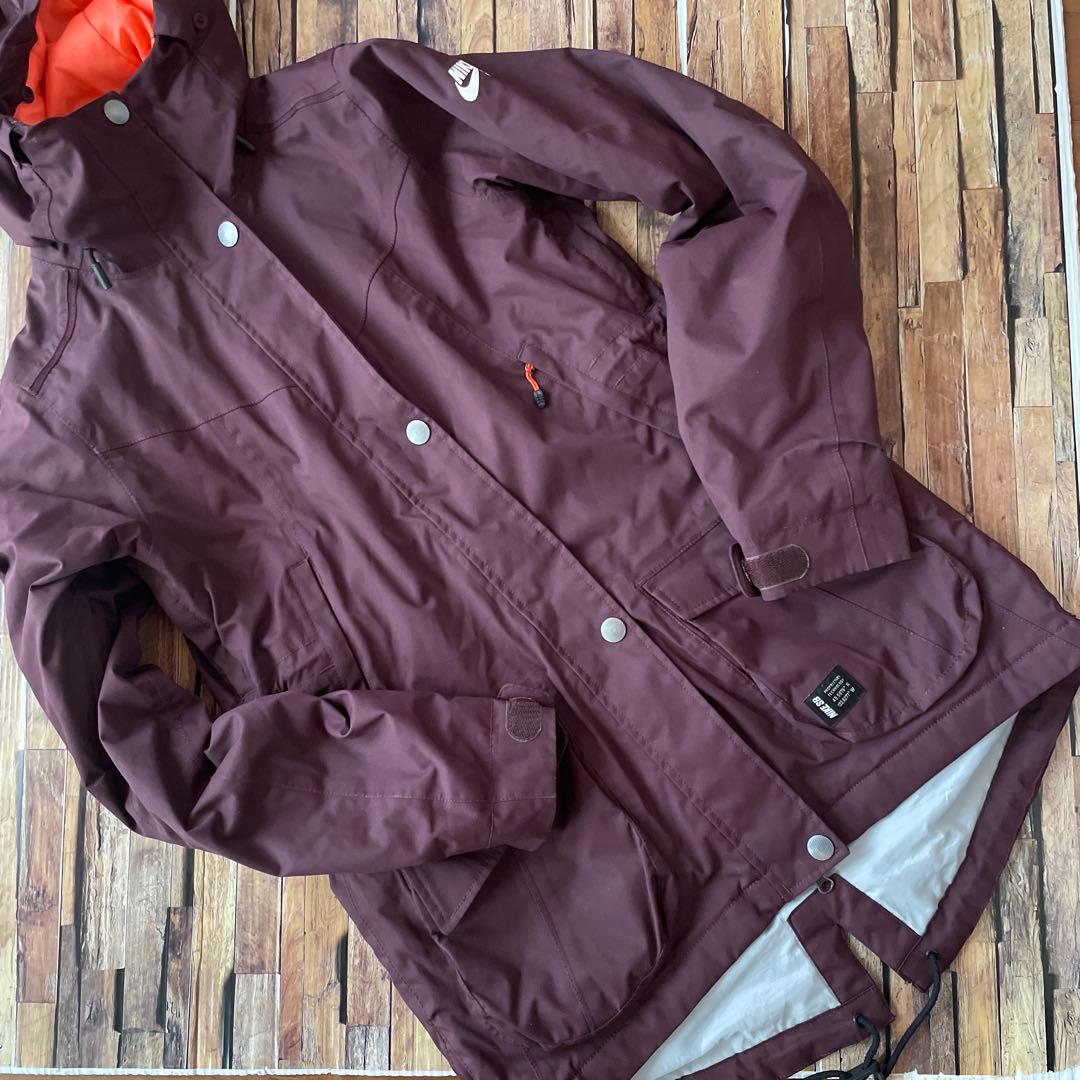 スノー仕様のNIKE SBジャケットHUDSON PARKAナイキSB(M)