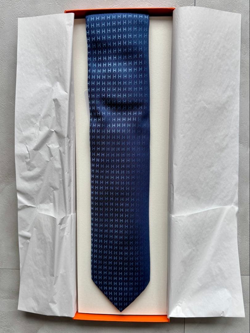 HERMES エルメス　ネイビー Hロゴ シルクネクタイ