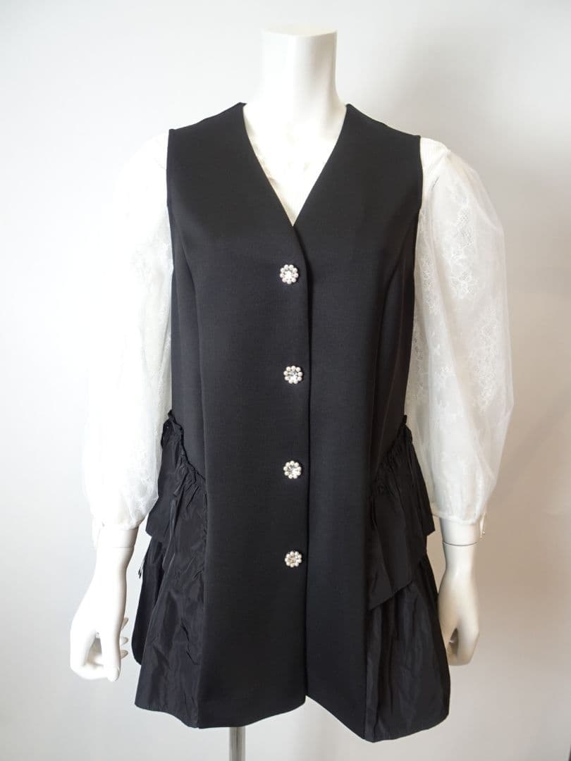 新品　44サイズ ティアードフリルデザインベスト　スーパービューティー