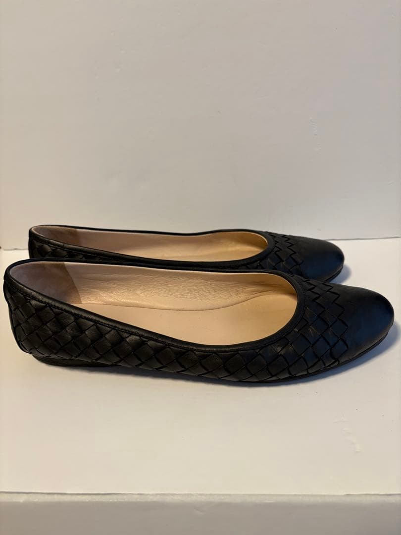✨️美品✨️　ボッテガヴェネタ　イントレチャート　フラットパンプス　レザー　黒
