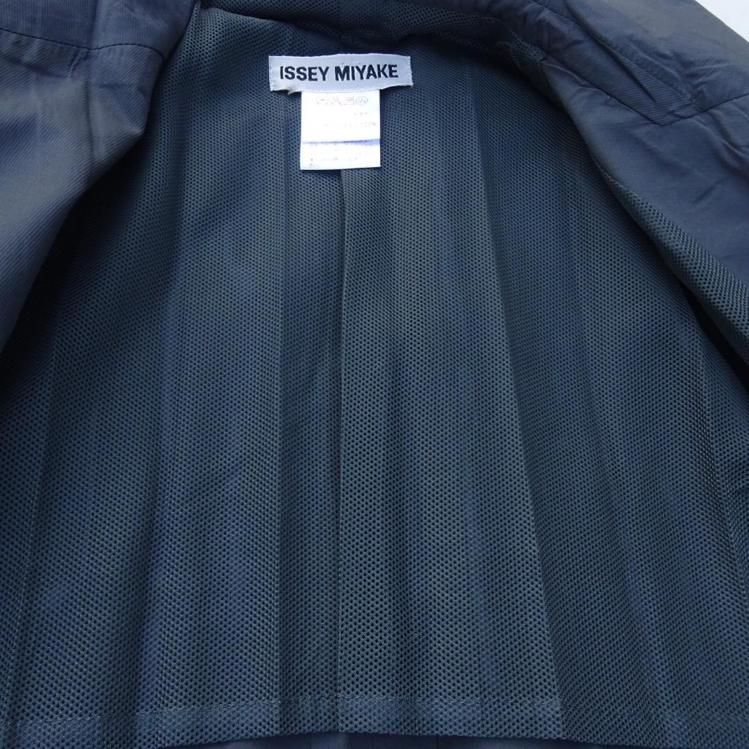 銀タグ　イッセイミヤケ　プリーツストライプロングジャケットコート グレーM