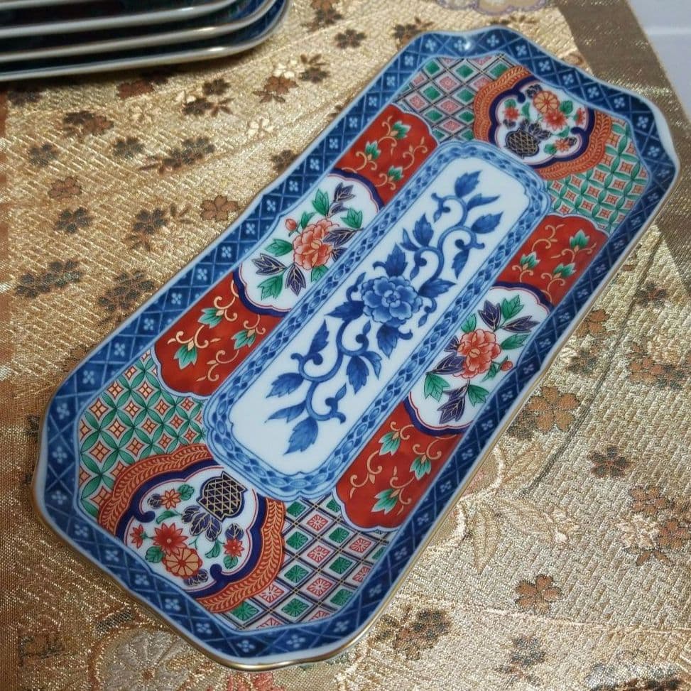 【未使用】　◆ 有田焼 ◆　明宝窯 　染付間取花文　金彩古伊万里 八角長皿揃