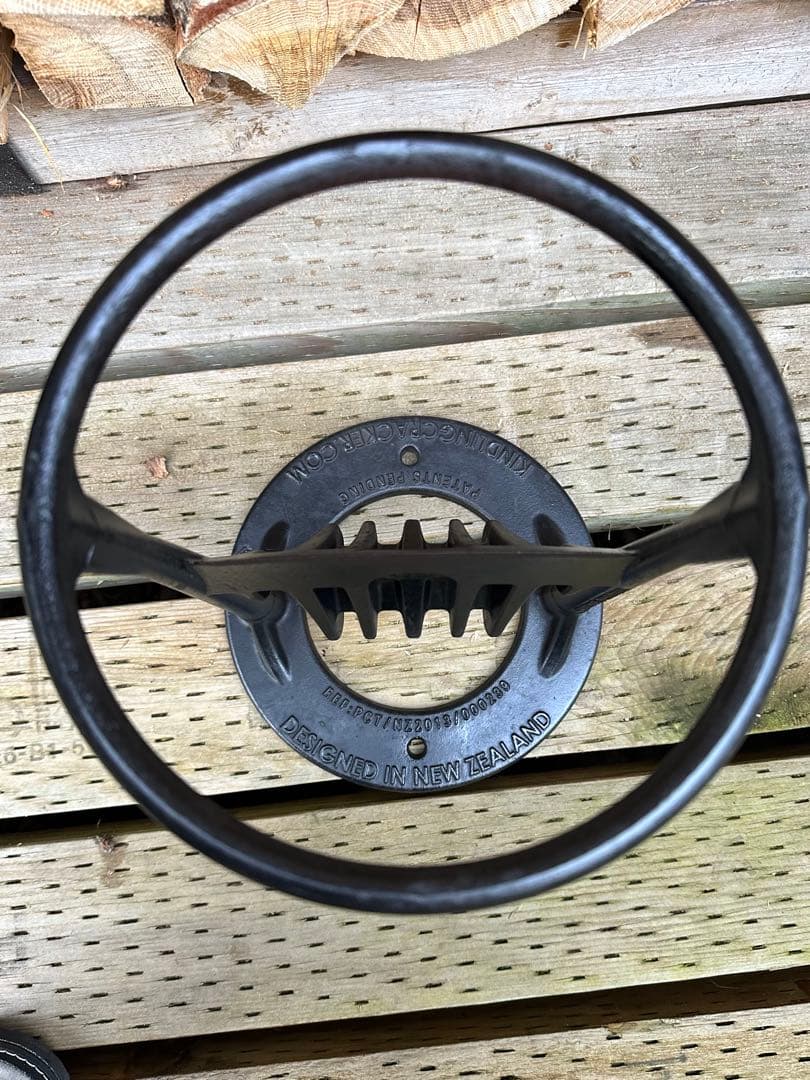 薪割りスタンド LEGEND ニュージーランド設計