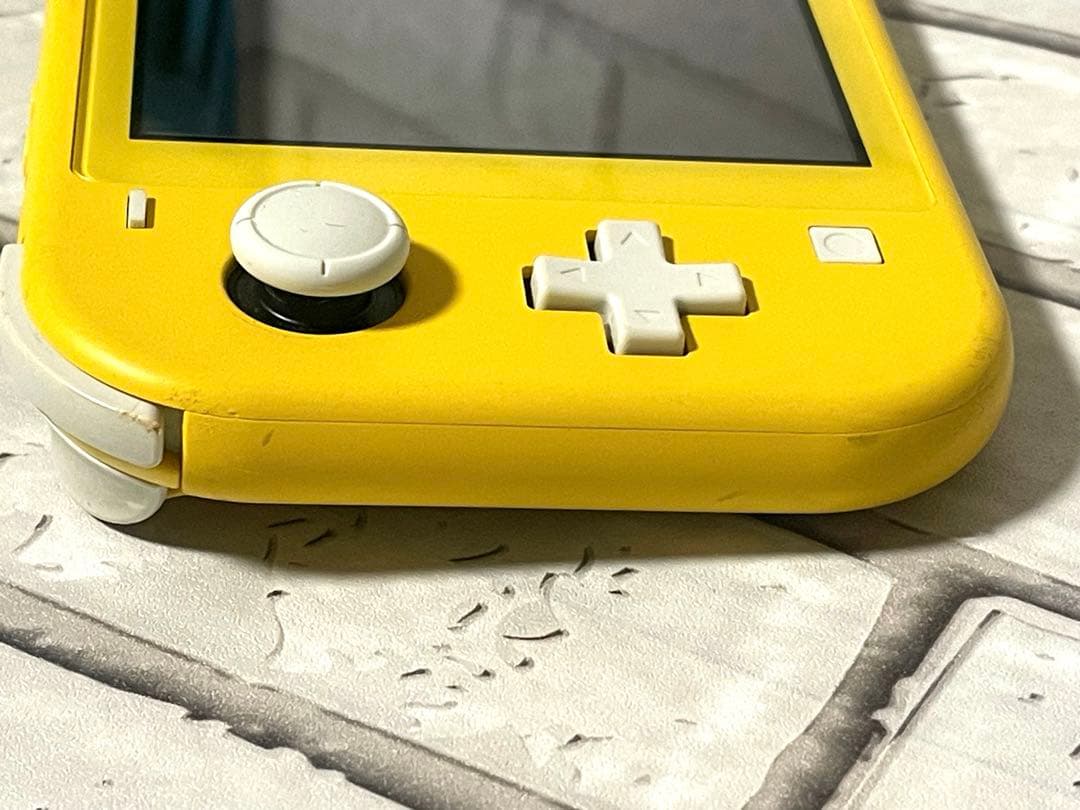 【中古】本体　Nintendo Switch Lite イエロー