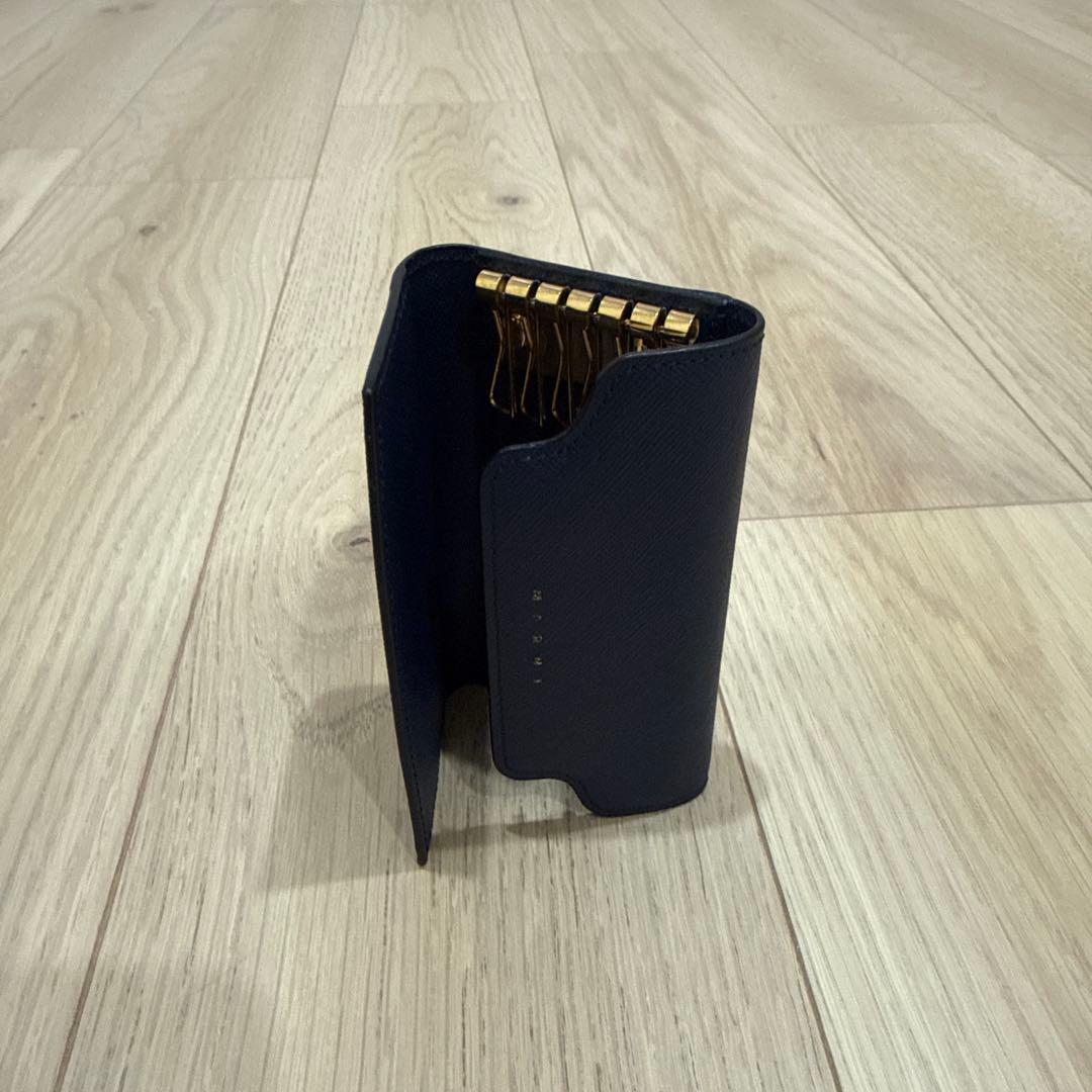 e*w様 MARNI ネイビー キーケース