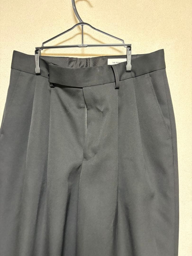 THE RERACS ツータックワイドストレートスラックス　ブラック