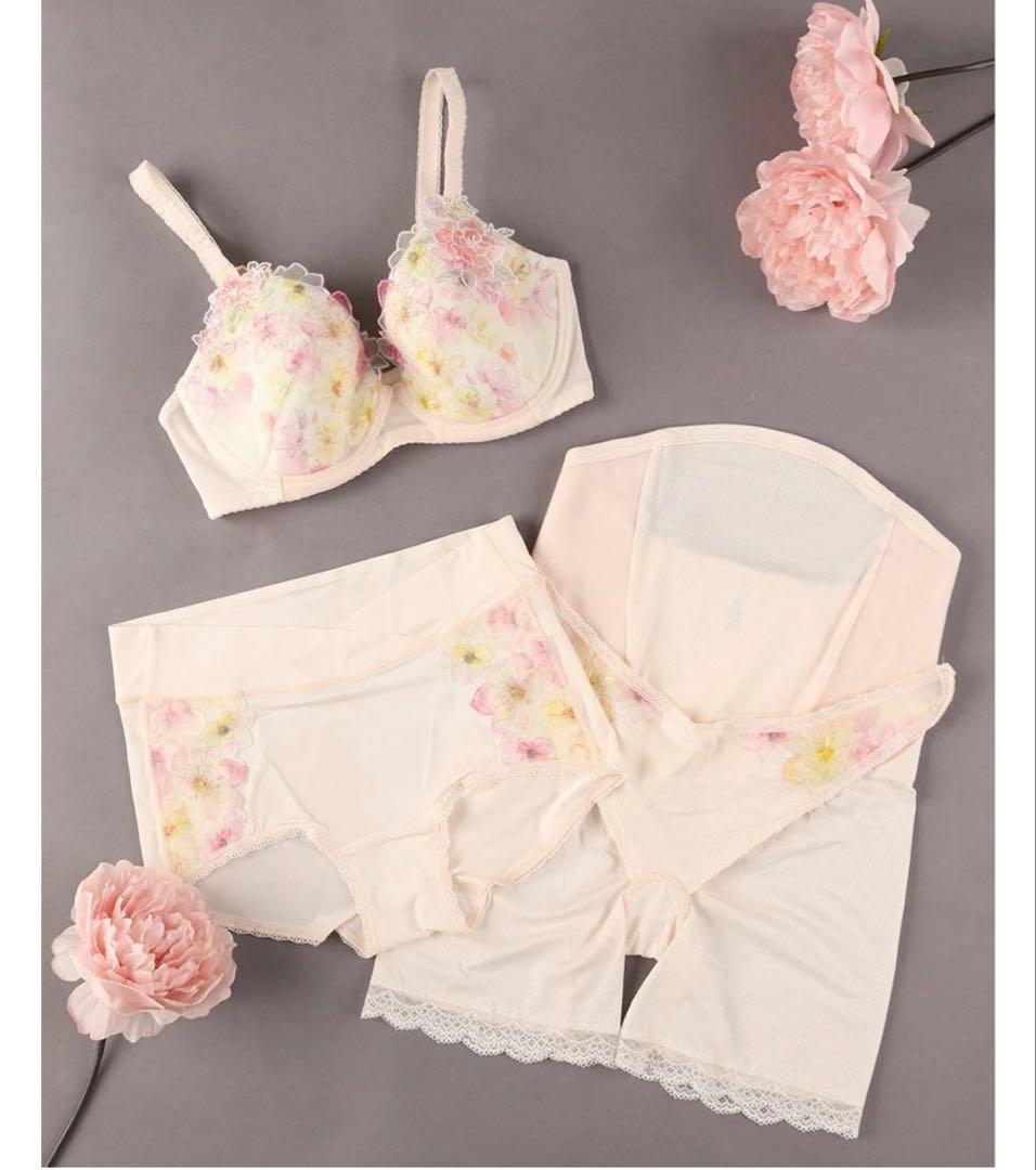 美品 マタニティ プレミアシリーズ 腹帯