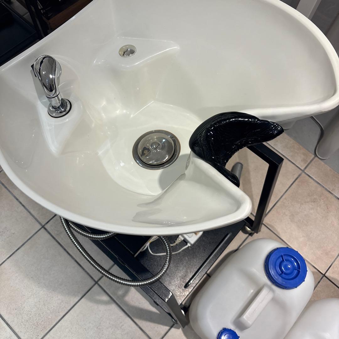 【訪問美容・出張美容】移動式シャンプー台