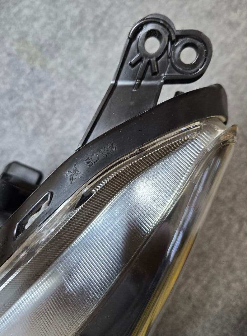 スペーシア 左ヘッドライト