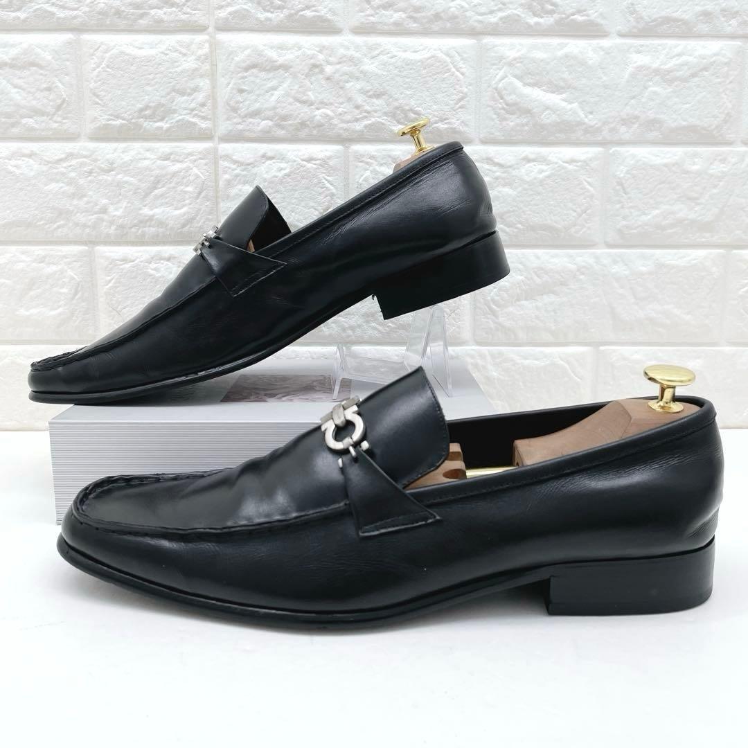 Salvatore Ferragamo ガンチーニ ブラックレザー ローファー