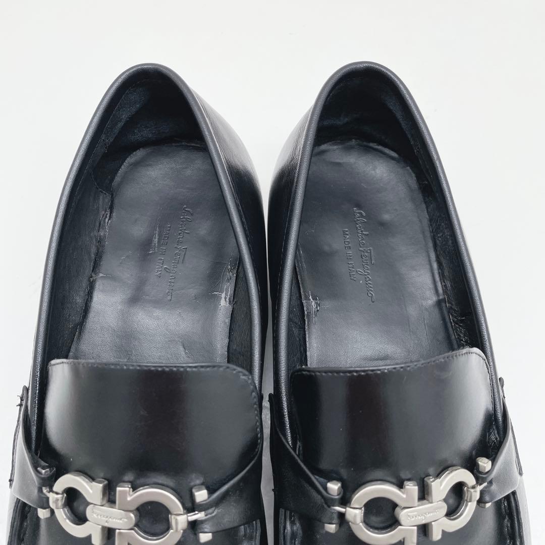 Salvatore Ferragamo ガンチーニ ブラックレザー ローファー