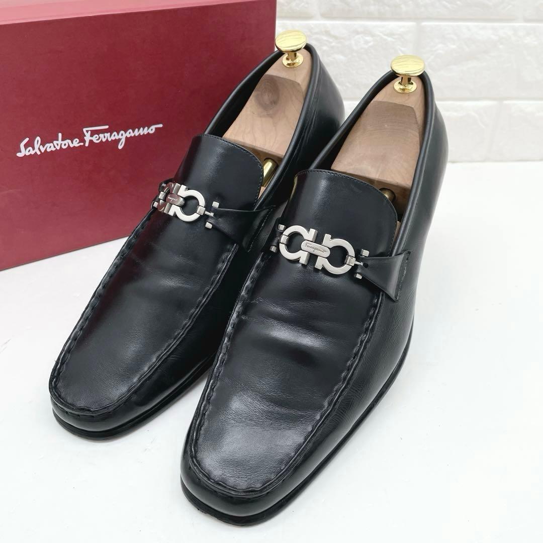 Salvatore Ferragamo ガンチーニ ブラックレザー ローファー