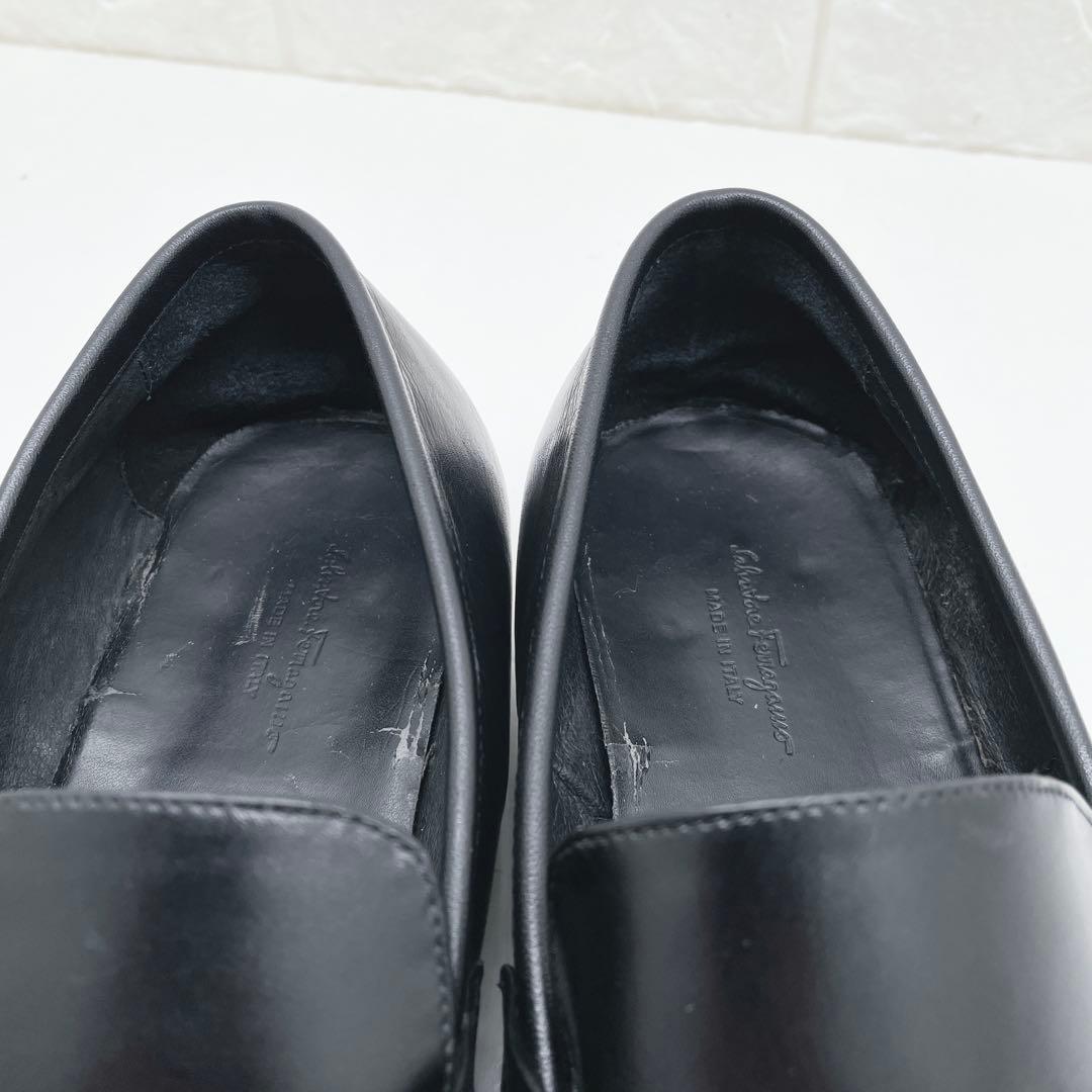 Salvatore Ferragamo ガンチーニ ブラックレザー ローファー