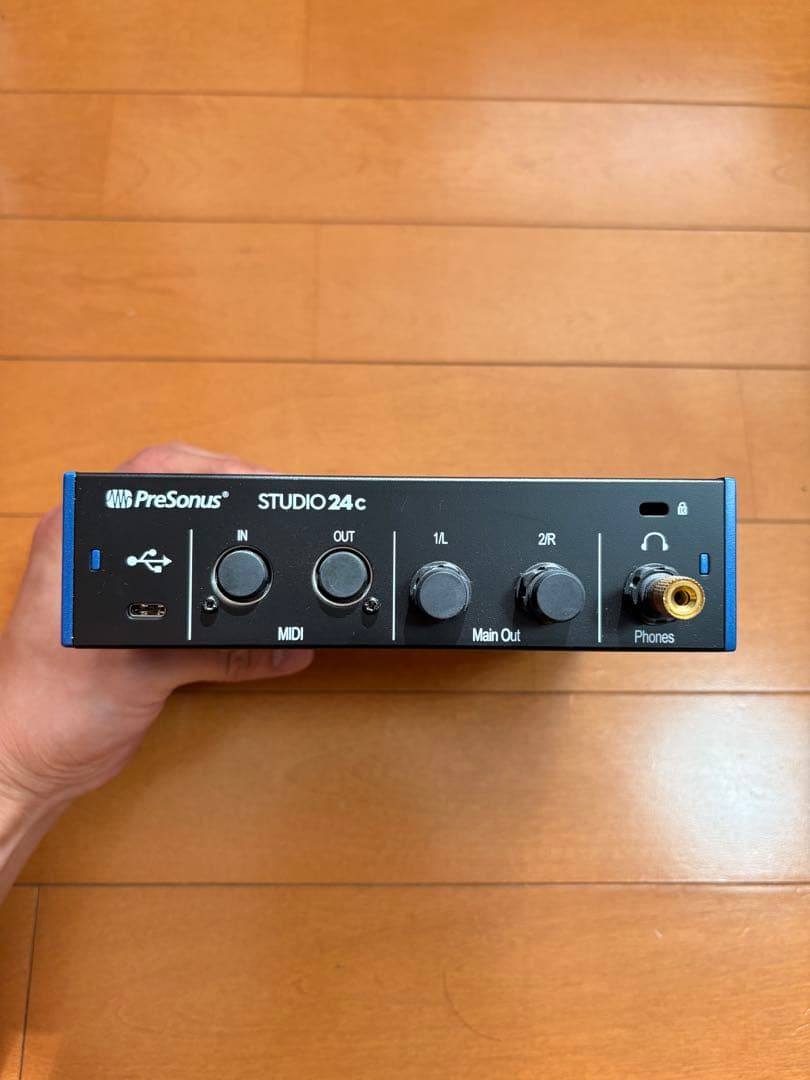 PreSonus Studio 24c インターフェイス　箱、ケーブル付属