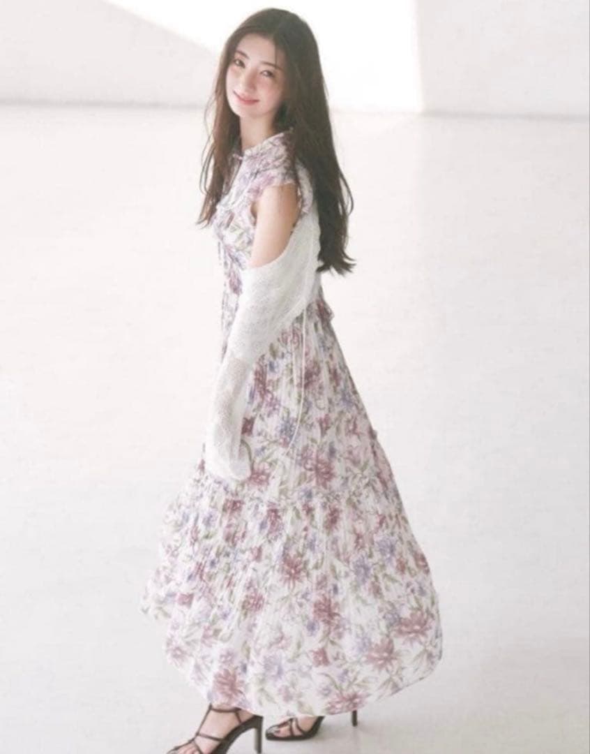 【新品タグ付】SNIDEL プリーツプリントワンピース