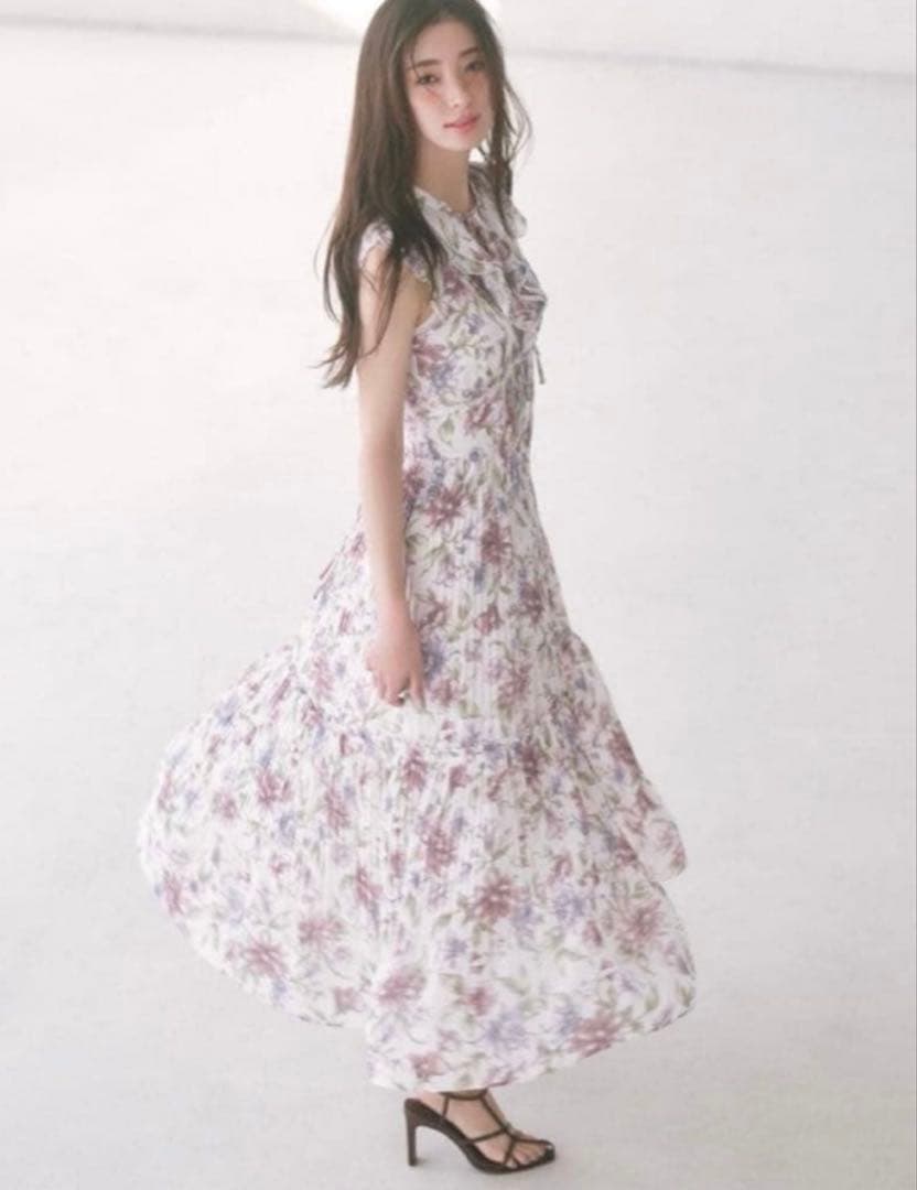 【新品タグ付】SNIDEL プリーツプリントワンピース