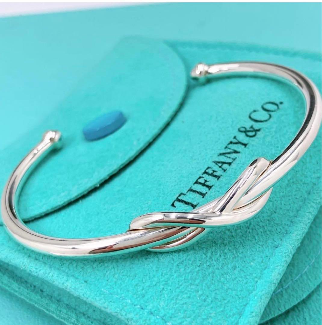 最終日　Tiffany & Co. シルバーバングル ツイストデザイン