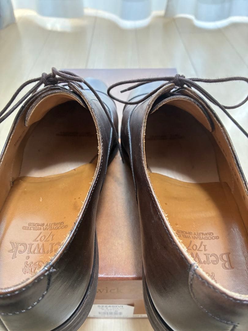 Berwick ブラウン ドレスシューズ