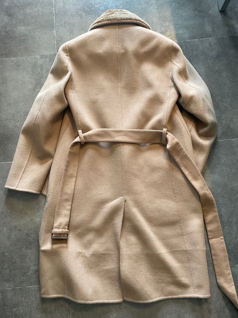ルイヴィトン　ベージュ ダブルブレストコート ファー付き　ハンガー付き　46