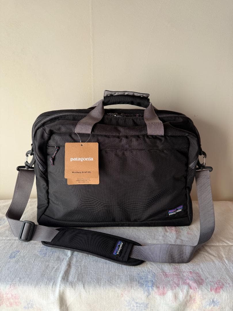【新品】Patagonia ブラック ブリーフケース 22L