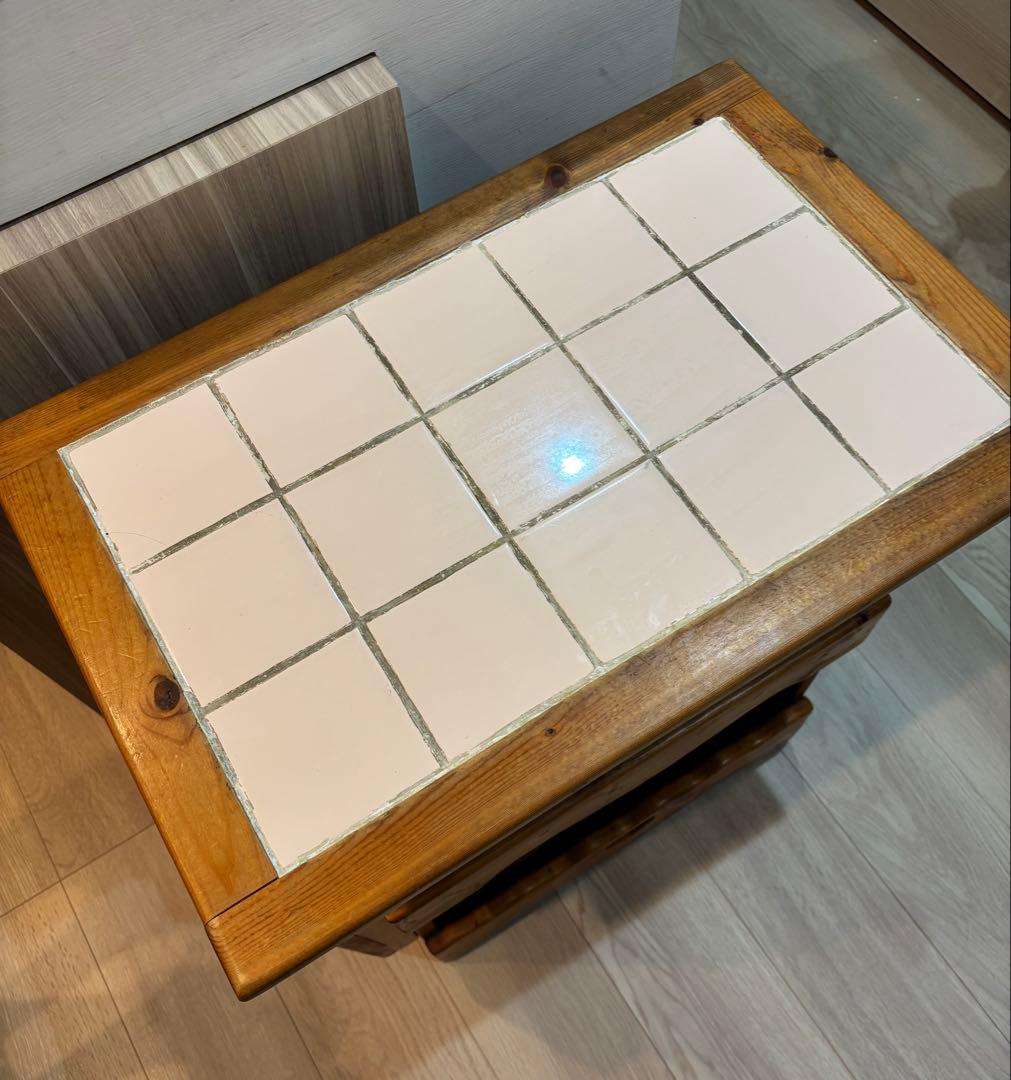 オーダー家具　カントリー家具　ワゴン　キャスター付き　タイル付き　ハート　収納棚