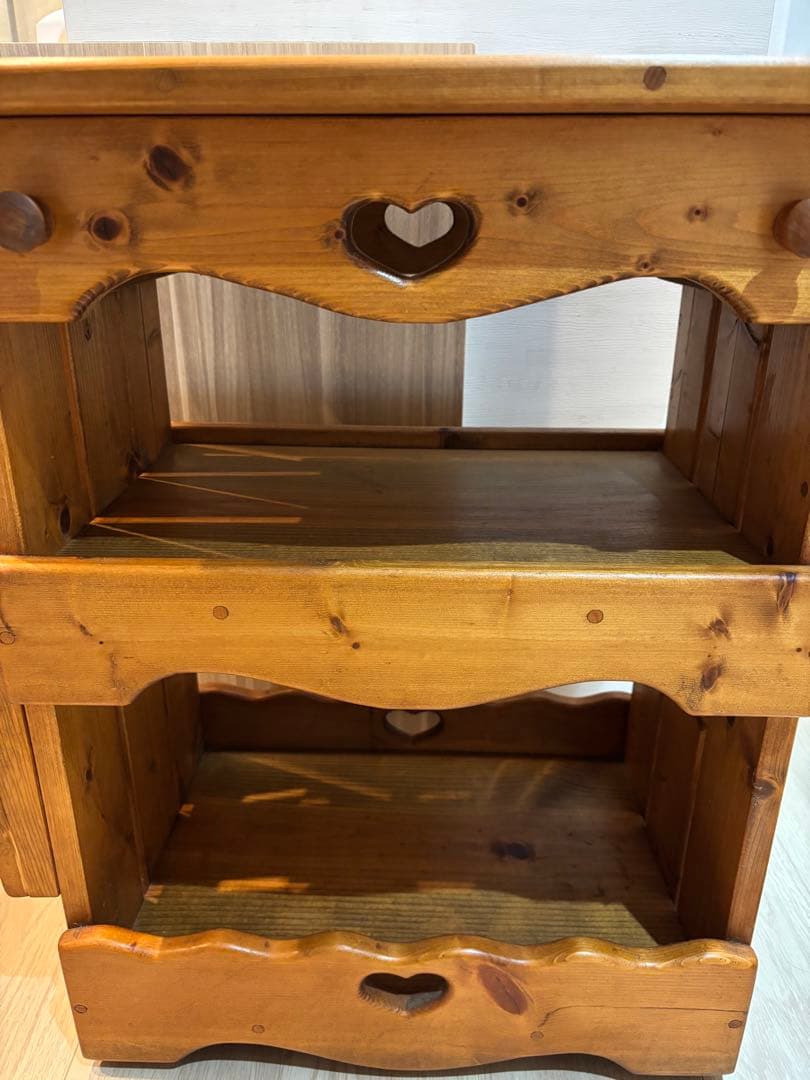 オーダー家具　カントリー家具　ワゴン　キャスター付き　タイル付き　ハート　収納棚