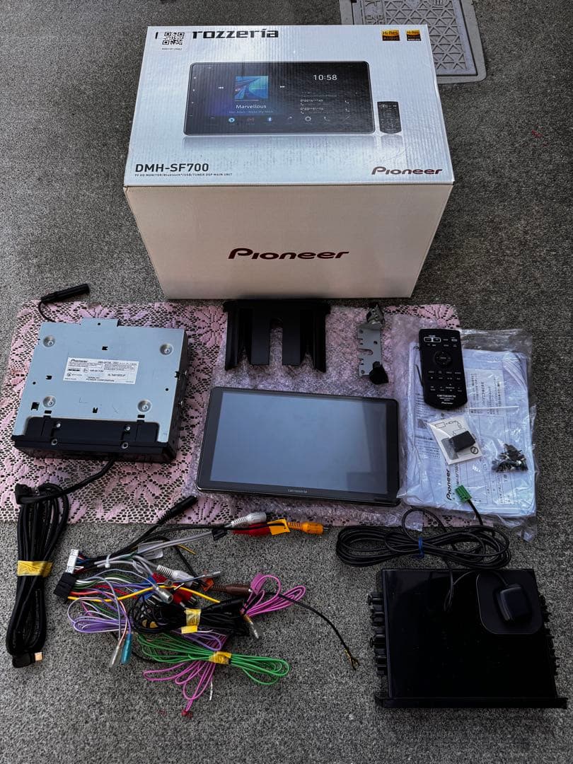 カロッツェリア DMH-SF700一式 23年新品購入品バックカメラ付属+おまけ