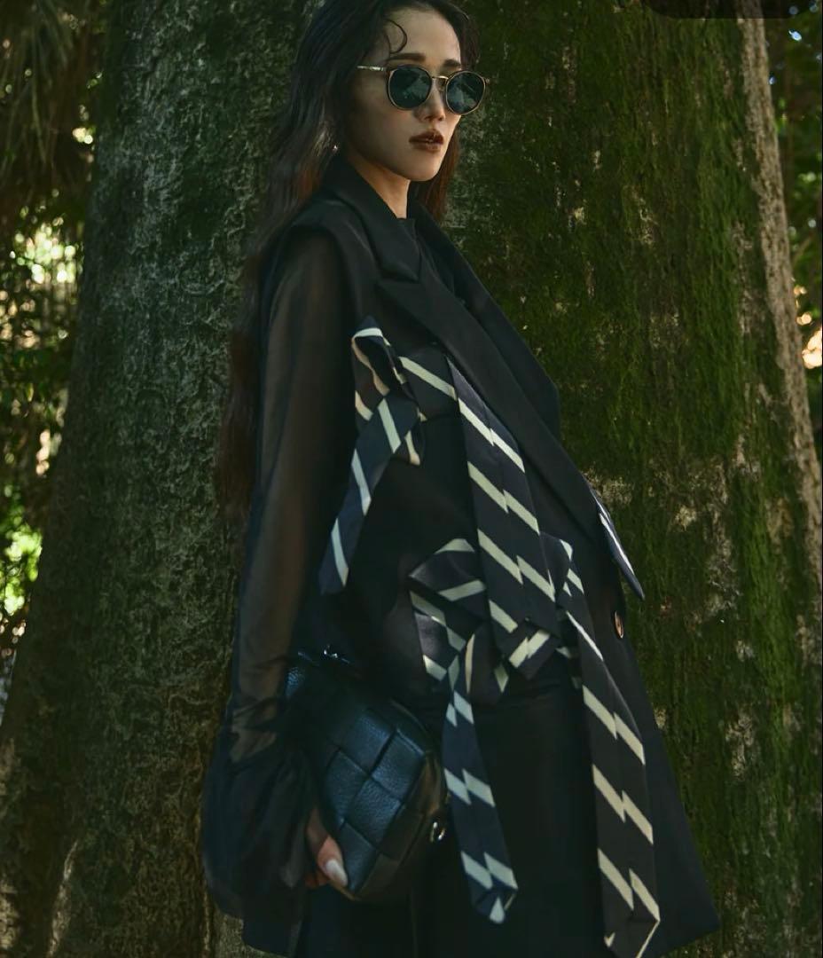 【Andrea＆Co.】タイリボンテーラードジレ 人気商品