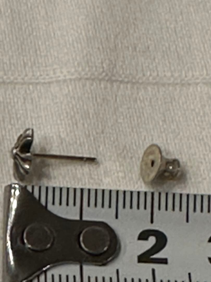 クロムハーツ　花デザイン　 シルバー　片耳用ピアス