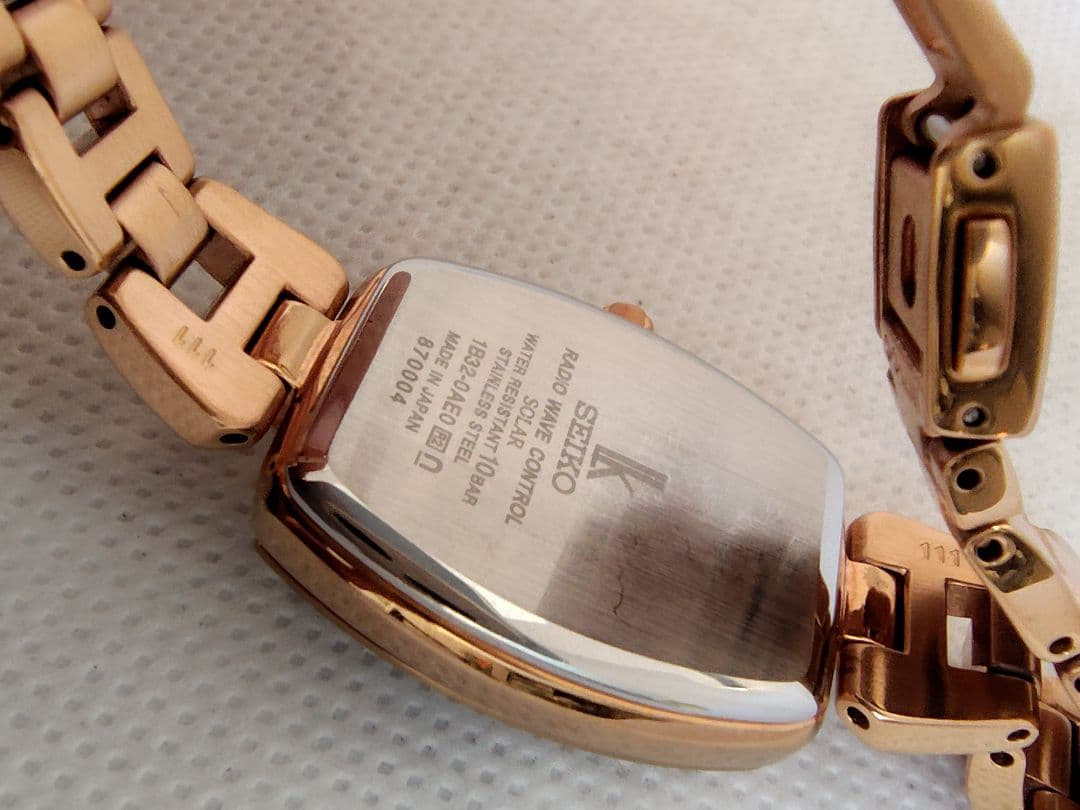 【電波ソーラー、極美品】SEIKO　セイコー　ルキア　ダイヤ入り　SSVW128