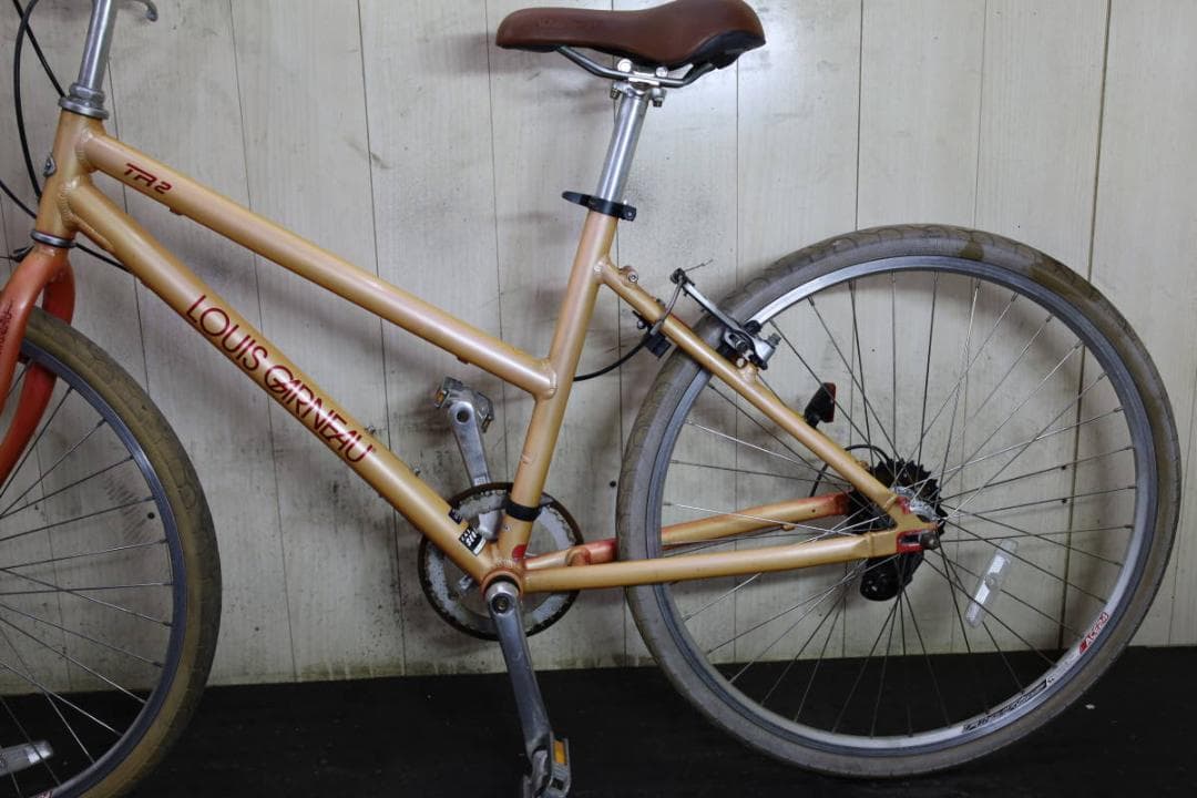 オレンジ クロスバイク アルミフレーム