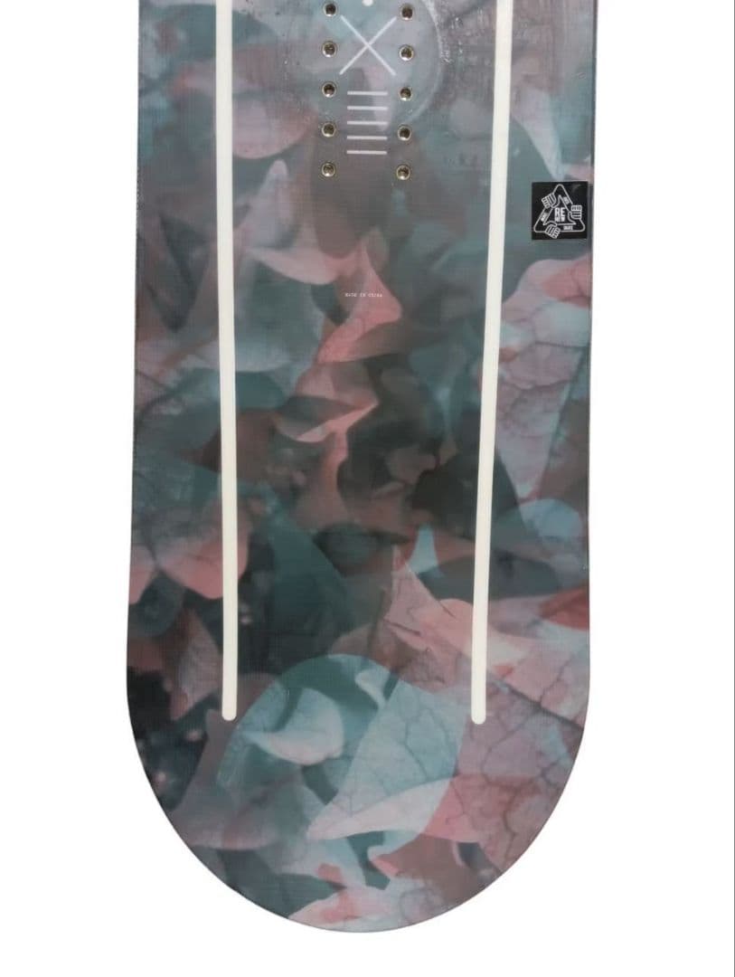 1128 Cosmic Surf スノーボード 板 143cm