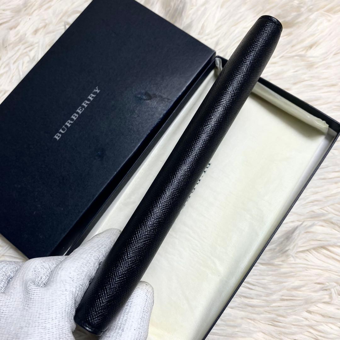 【未使用】バーバリー 二つ折り ノバチェックレザー ブラック 箱付き