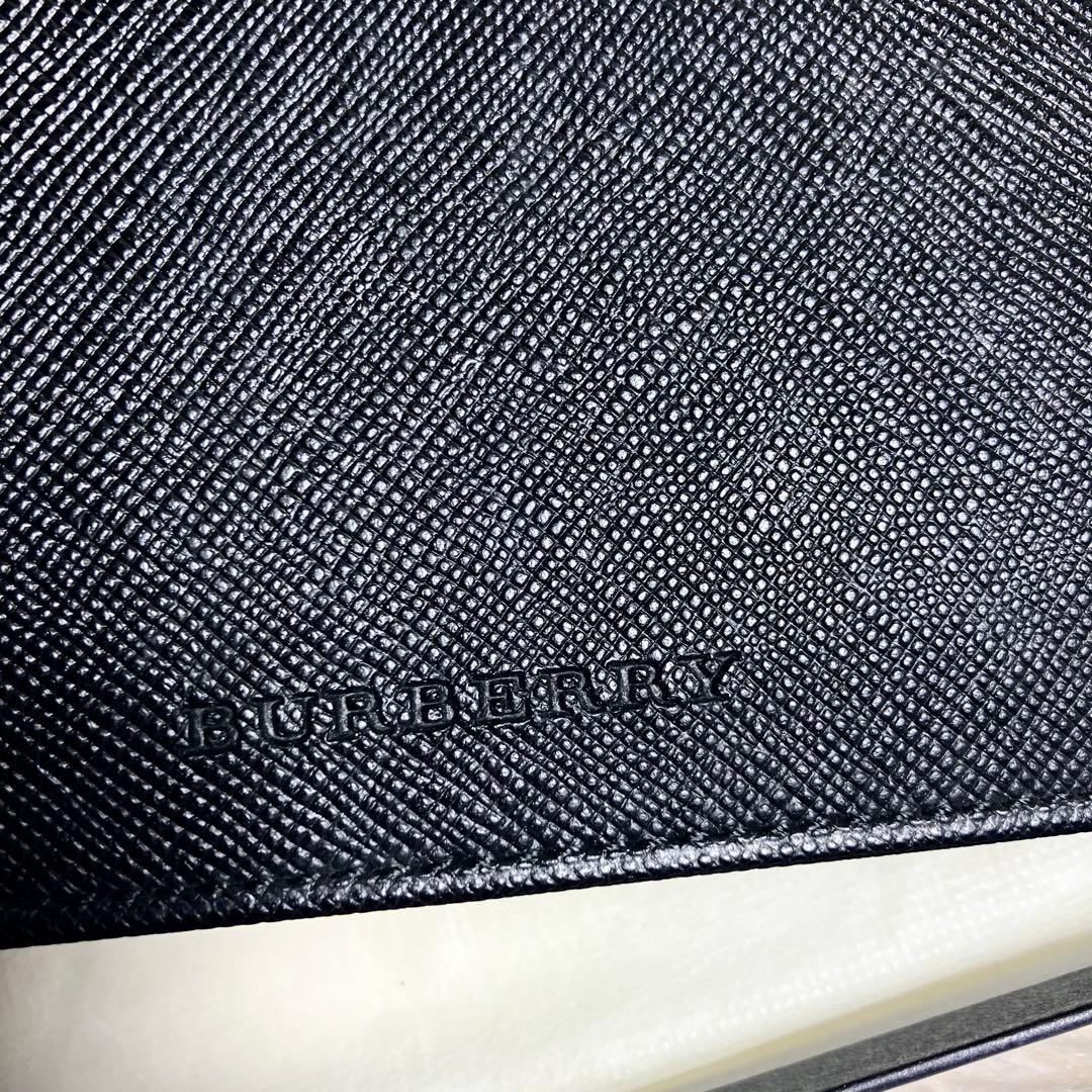 【未使用】バーバリー 二つ折り ノバチェックレザー ブラック 箱付き