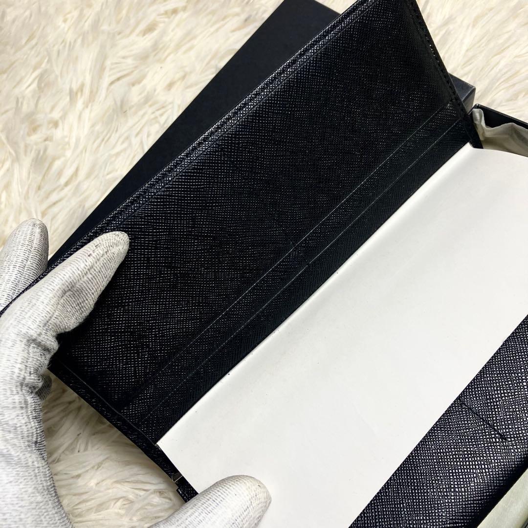 【未使用】バーバリー 二つ折り ノバチェックレザー ブラック 箱付き